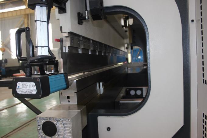 Máy cắt tấm điện áp tùy chỉnh, 0.3mm 3200 X 200 tấn CNC báo chí phanh